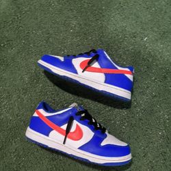 NIKE DUNK Bright CRIMSON GAME ROYAL Size 3Y Perfect Condition 