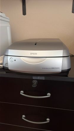 EPSON Perfection 4990 Photo Scanner
