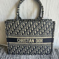  Christian Dior Tote 