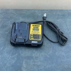 DeWalt DCB112 12V / 20V MAX Battery Charger – New Open Box