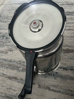 Kuhn Rikon Duromatic Pressure Cooker — Swiss Made