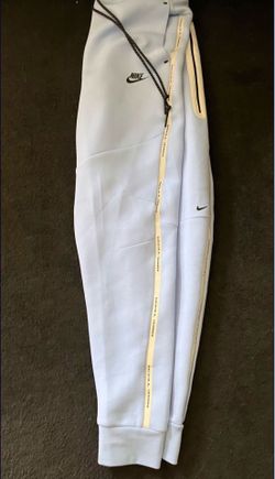 nylon nike tech fleece sweats size (L)