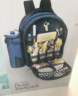 Yukon Picnic Backpack Green With Purple/Grape Pattern Service For Four And Blanket.   New!!