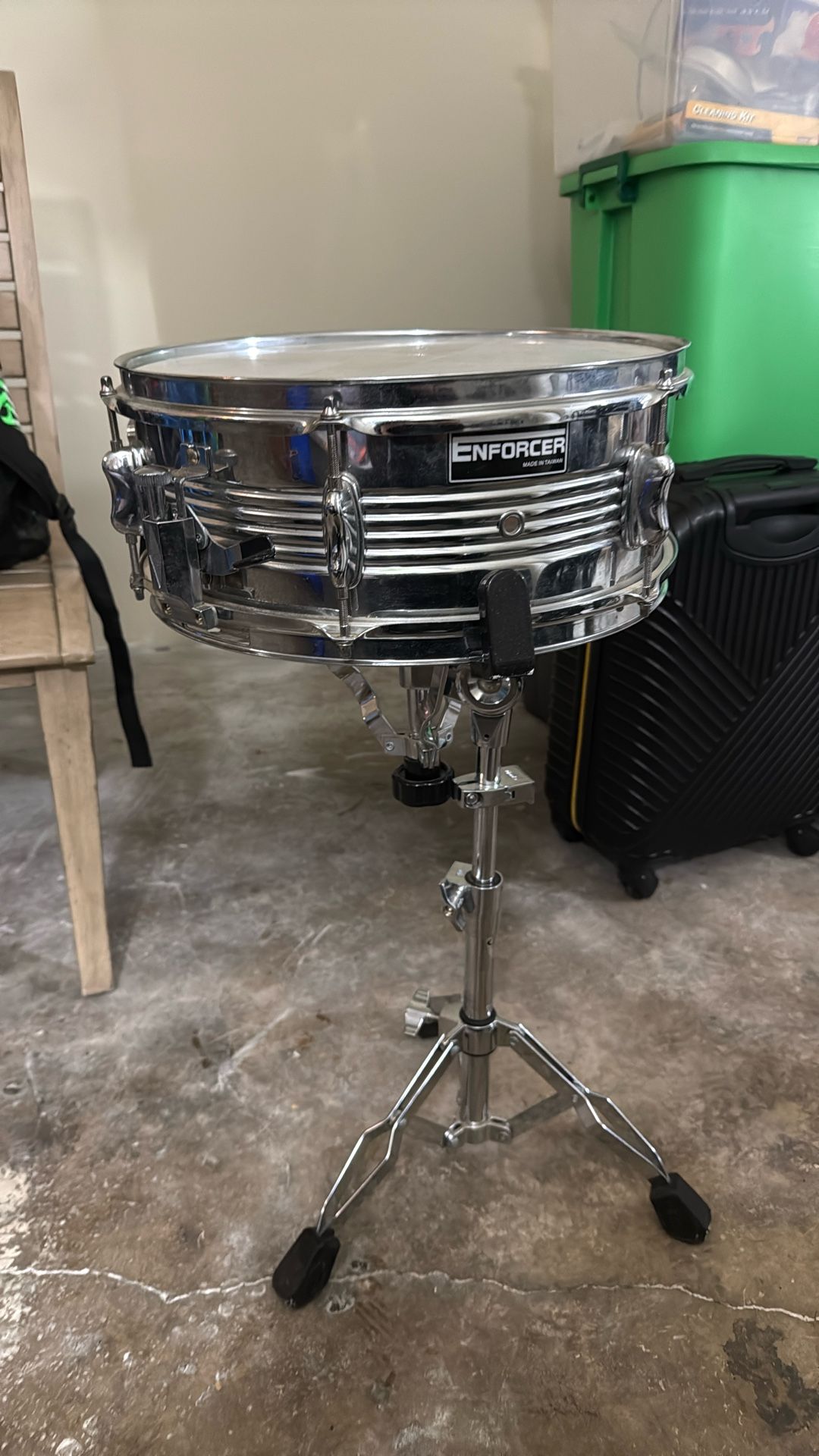 Enforcer Snare Drum with PDP stand steel chrome set marching band drummer school student