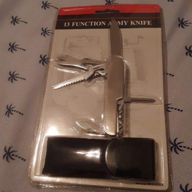 13 Function Army Knife