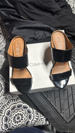 Woman’s Shoes