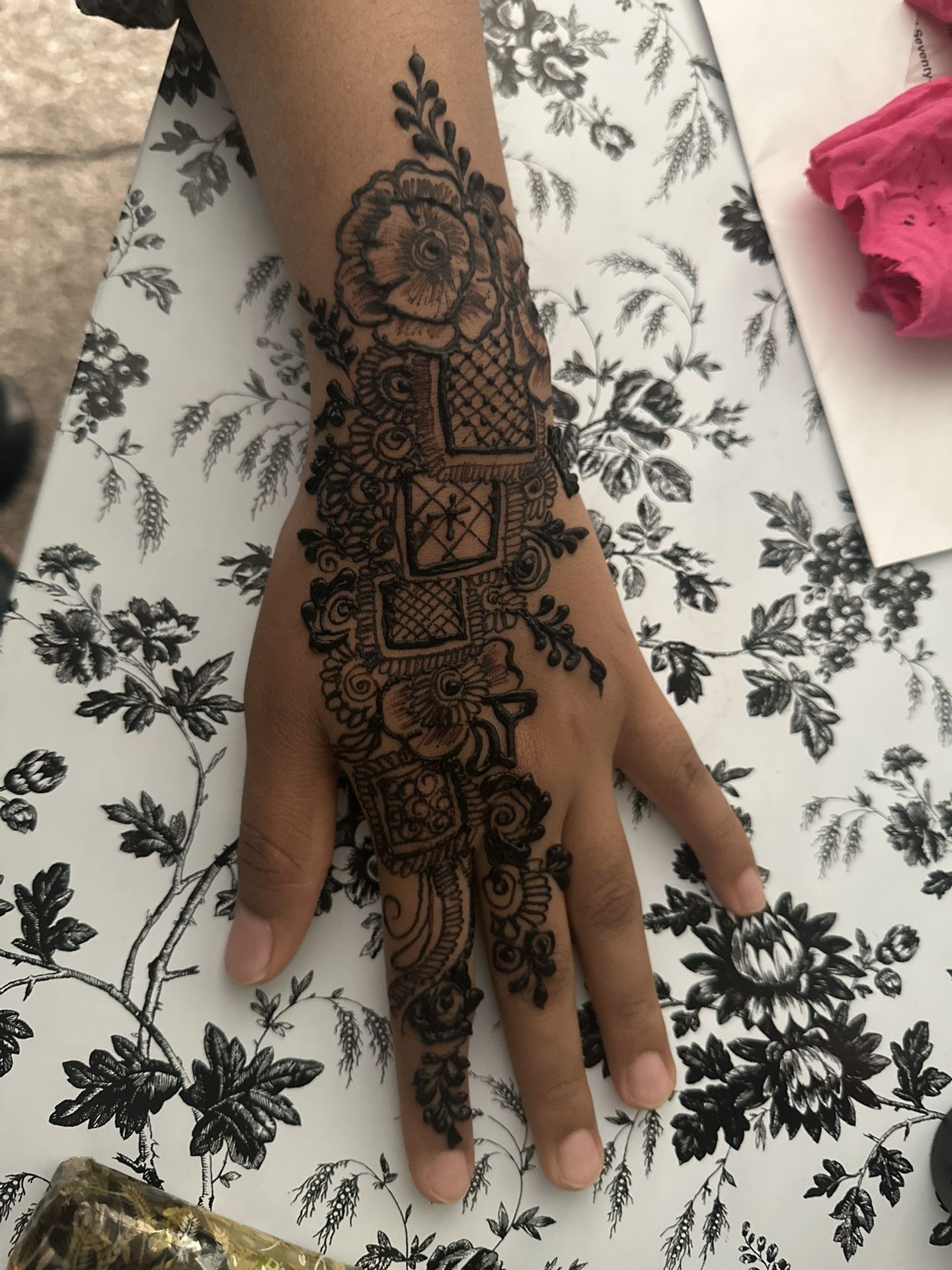 Henna Artist 