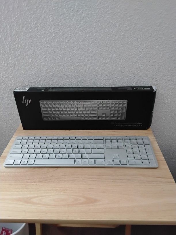 HP 970 PROGRAMMABLE WIRELESS KEYBOARD W/ USB