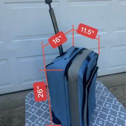 26" International renowned Swiss🇨🇭 brand luggage box