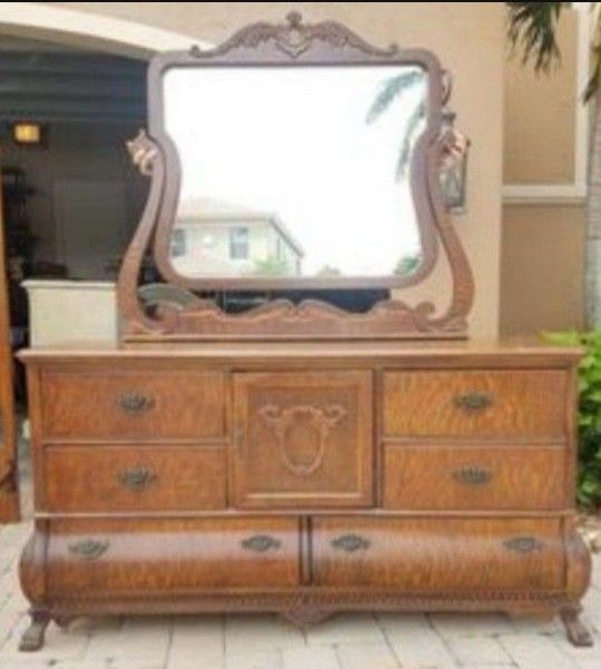 Vintage Pulaski Furniture Tiger Zebra Wood Claw Foot Dresser With Mirror