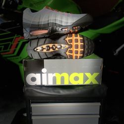 Air Max 95 OG Bright Mandarin