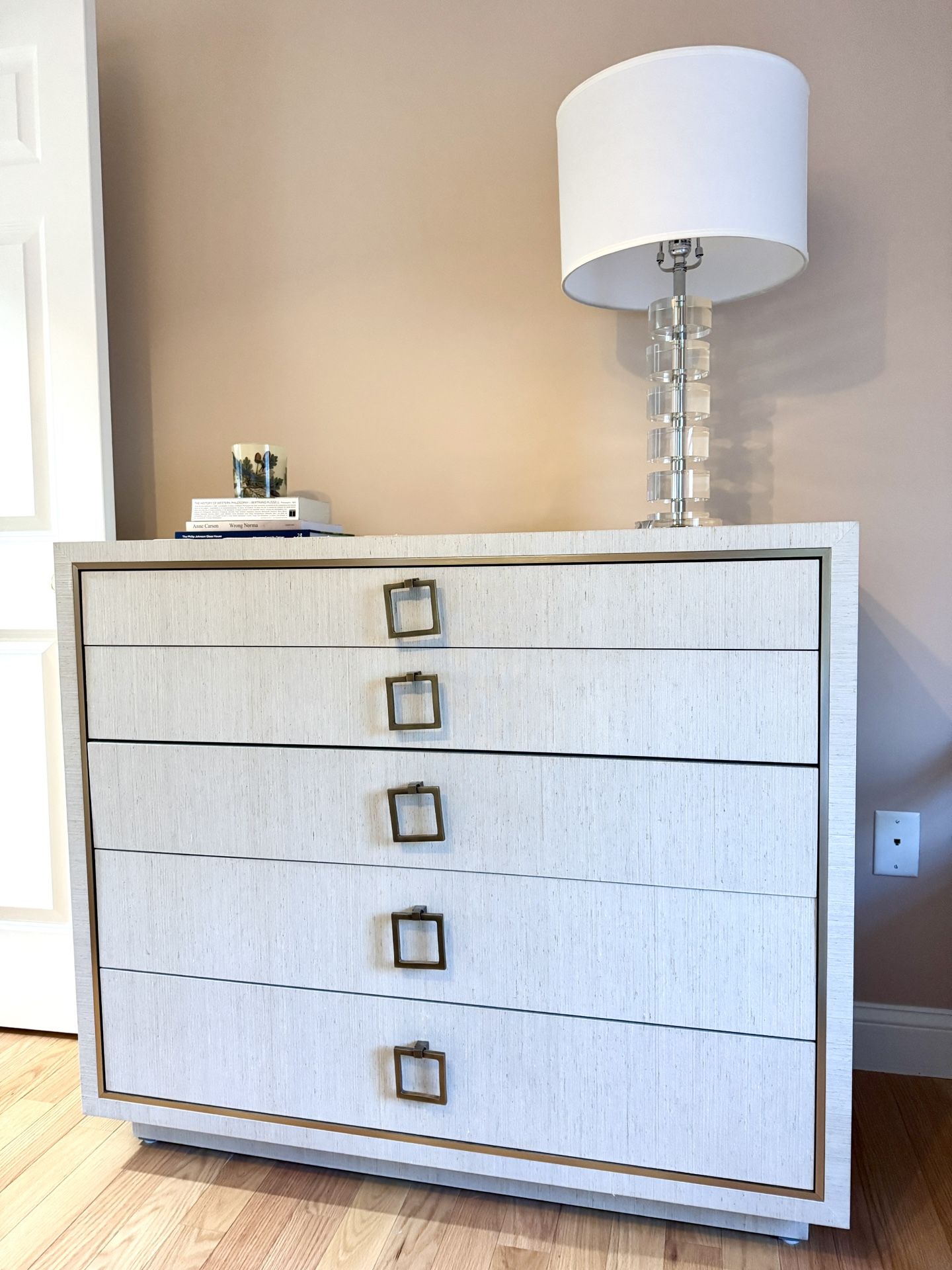 Pristine, Elegant Bungalow 5 Dresser