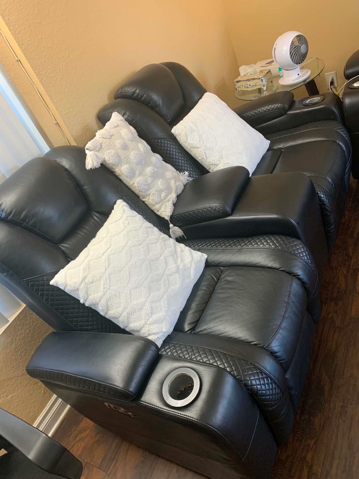 Sofa can be open