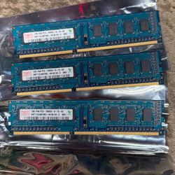 (Three) DDR3 SDRAM 1GB Hynix 1Rx8 Desktop RAM Modules