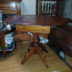 Antique Victorian Walnut Drop Leaf Table C1890