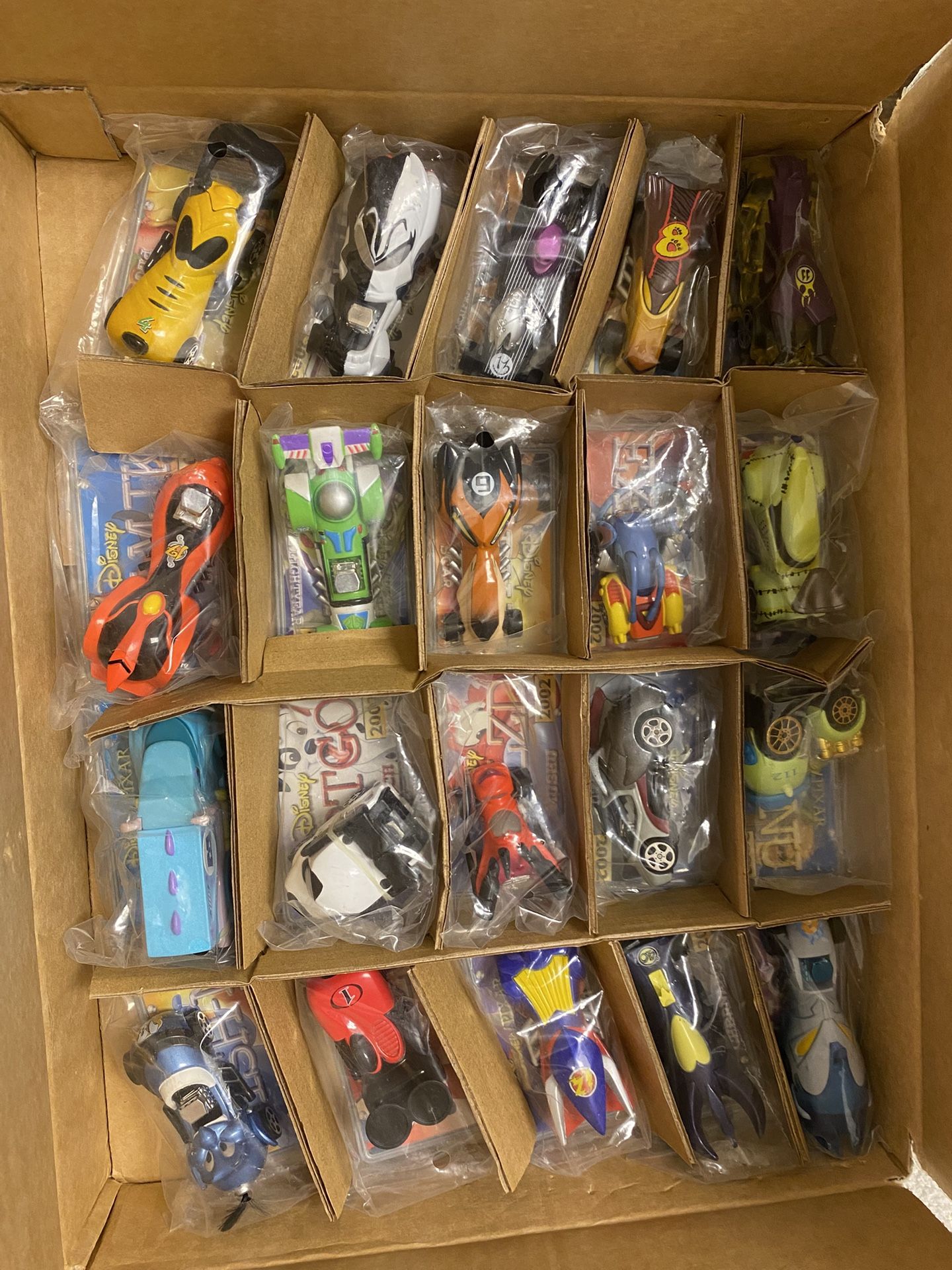 Disney 2002 Wild Racers Cars Set - Mickey Pluto Villians