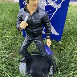 Elvis Statue