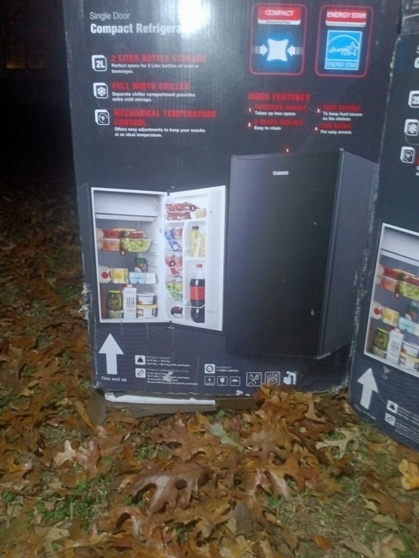 Galanz  (((3.3 cubic Feet))single Door compact Refrigerator 