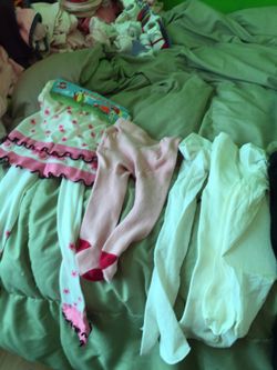 Kids hats gloves and tights