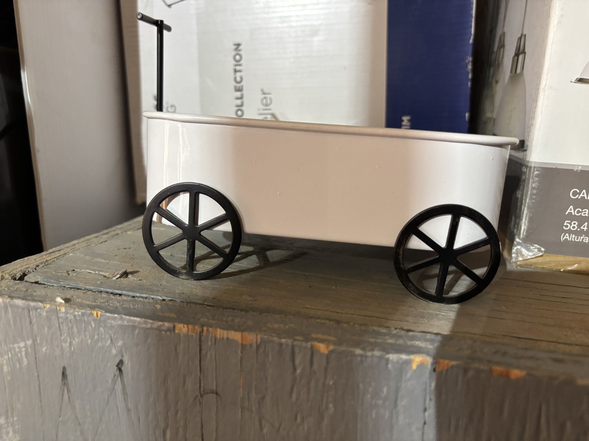 5 Small White Wagons 