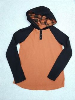 ✅️ Boys Long Sleeved Hooded Shirt• Size XL• Great Condition• $10firm