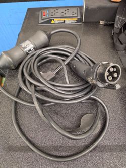 Volvo charging cable