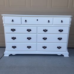 Dresser White 9-Drawers
