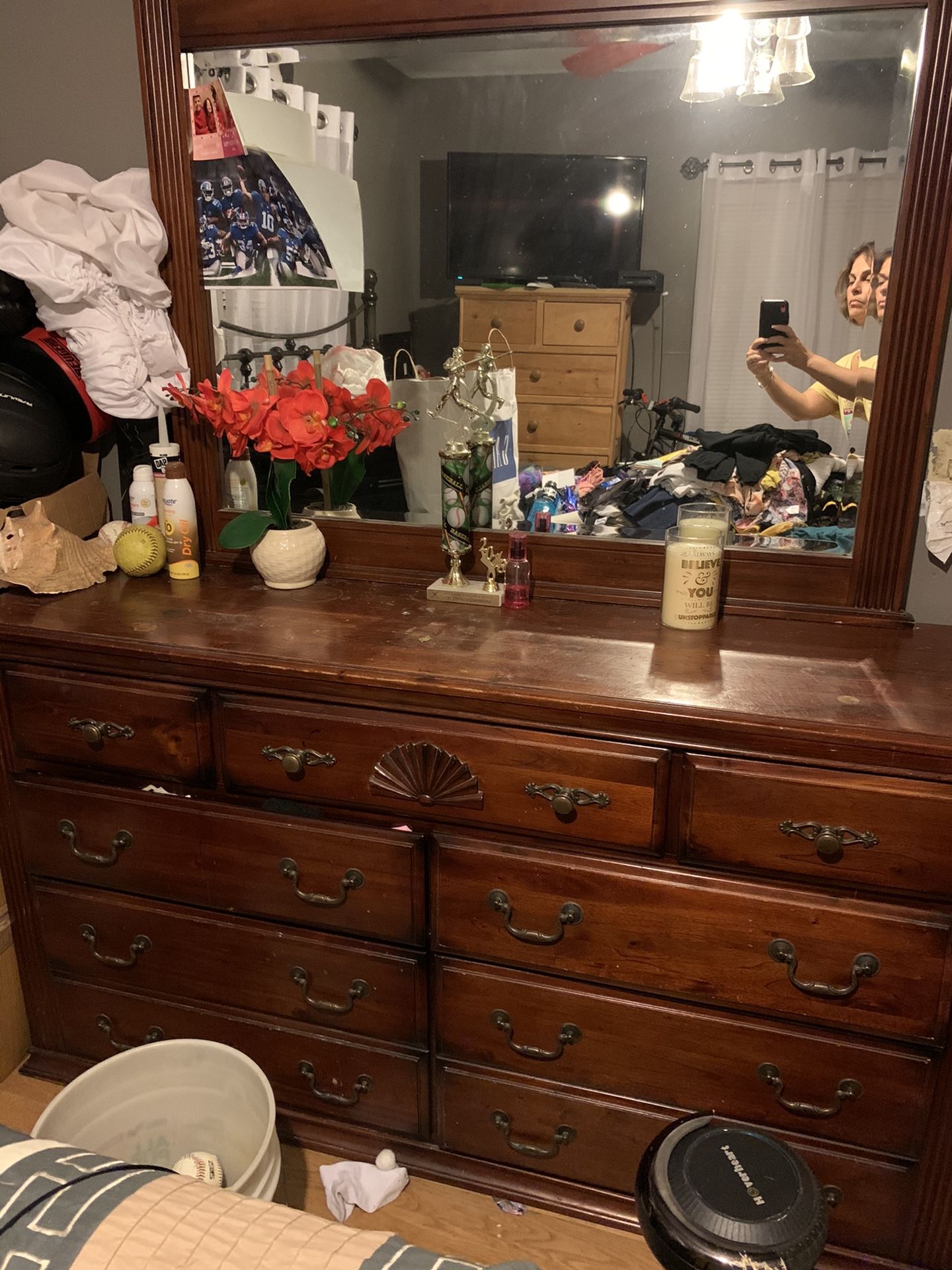 Free dresser with mirror