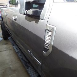 2019-2022 Ford F250- F350 Ford Super duty XLT Right Front Passengers Door