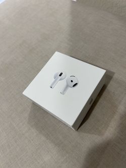 AirPods 4 real