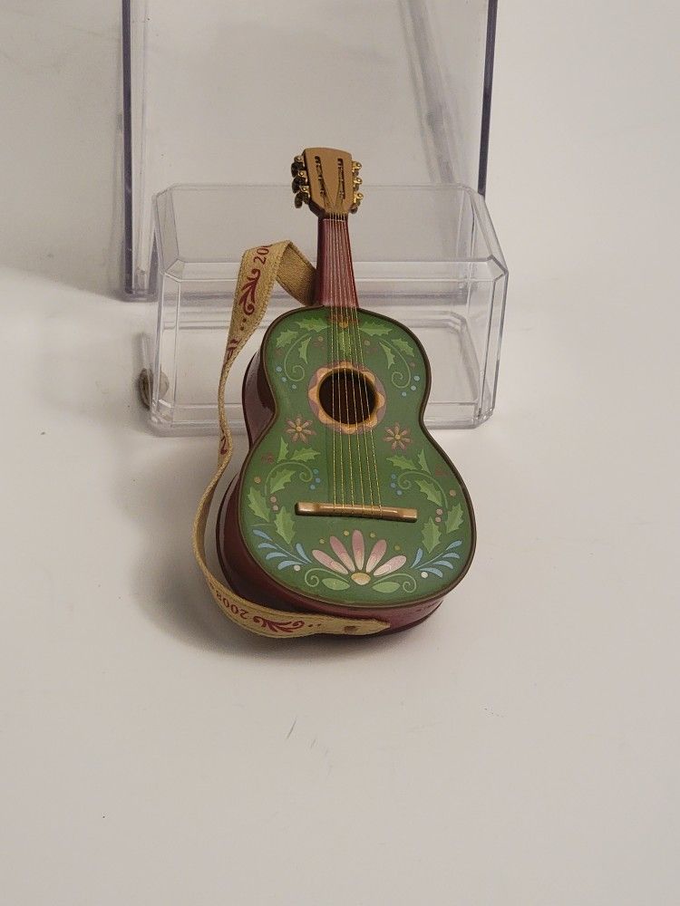 Hallmark Feliz Navidad Guitar