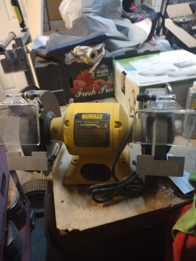dewalt bench grinder 8-inch (dw758)
