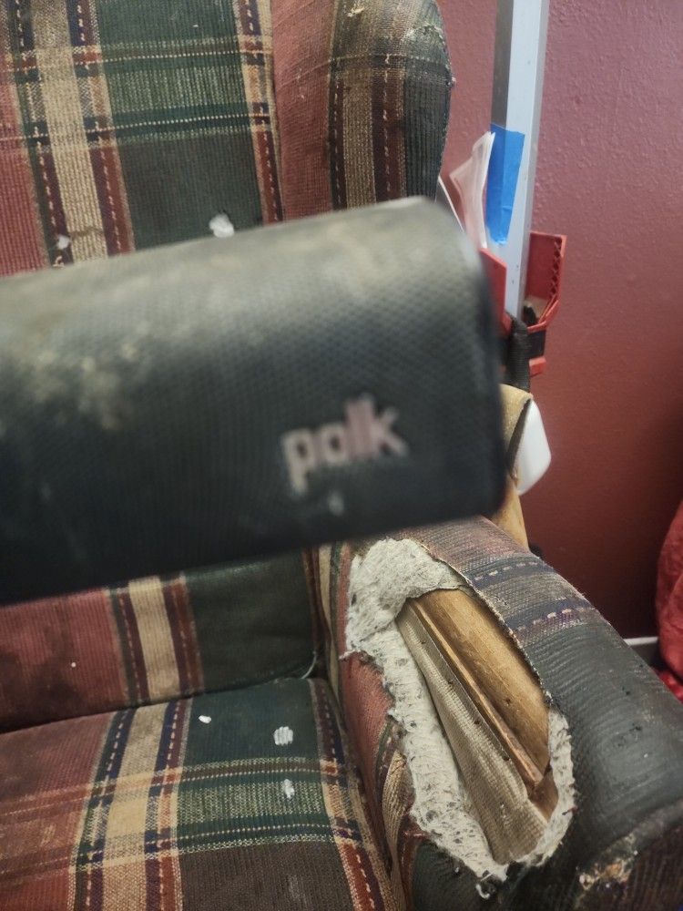 Polk Audio Subwoofer And Sound Bar
