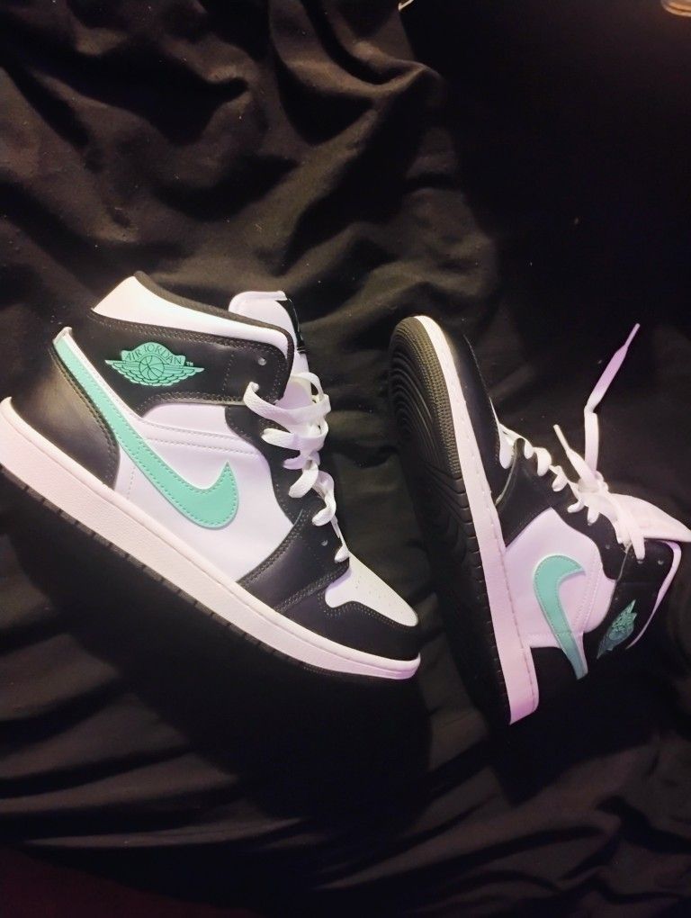Air Jordan Nike Mid Green Glow Multi Color way