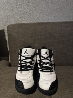 Jordan 12  Size 1y 