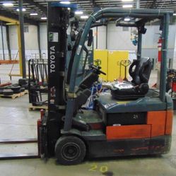 Toyota 8FBE18U 3 wheel Electric 48 Volt Forklift