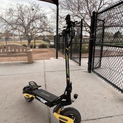 1200 Watt Electric Scooter Gt06 