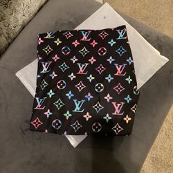 Brand New Leggings …. Never Worn … Size 12/14