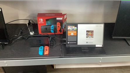 Switch And Portable Monitor Bundle 