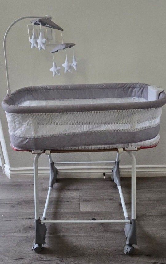 Simmons Bassinet