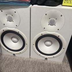 Yamaha HS8 Studio Monitors 