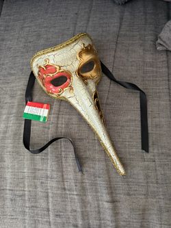 Authentic La Maschera del Galeone Venetian Long Nose Masquerade Mask – Hand Painted in Venice Italy – Original Tag