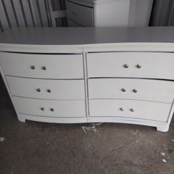 3 Peices Dresser Set