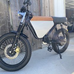 ONYX RCR Electric Bike