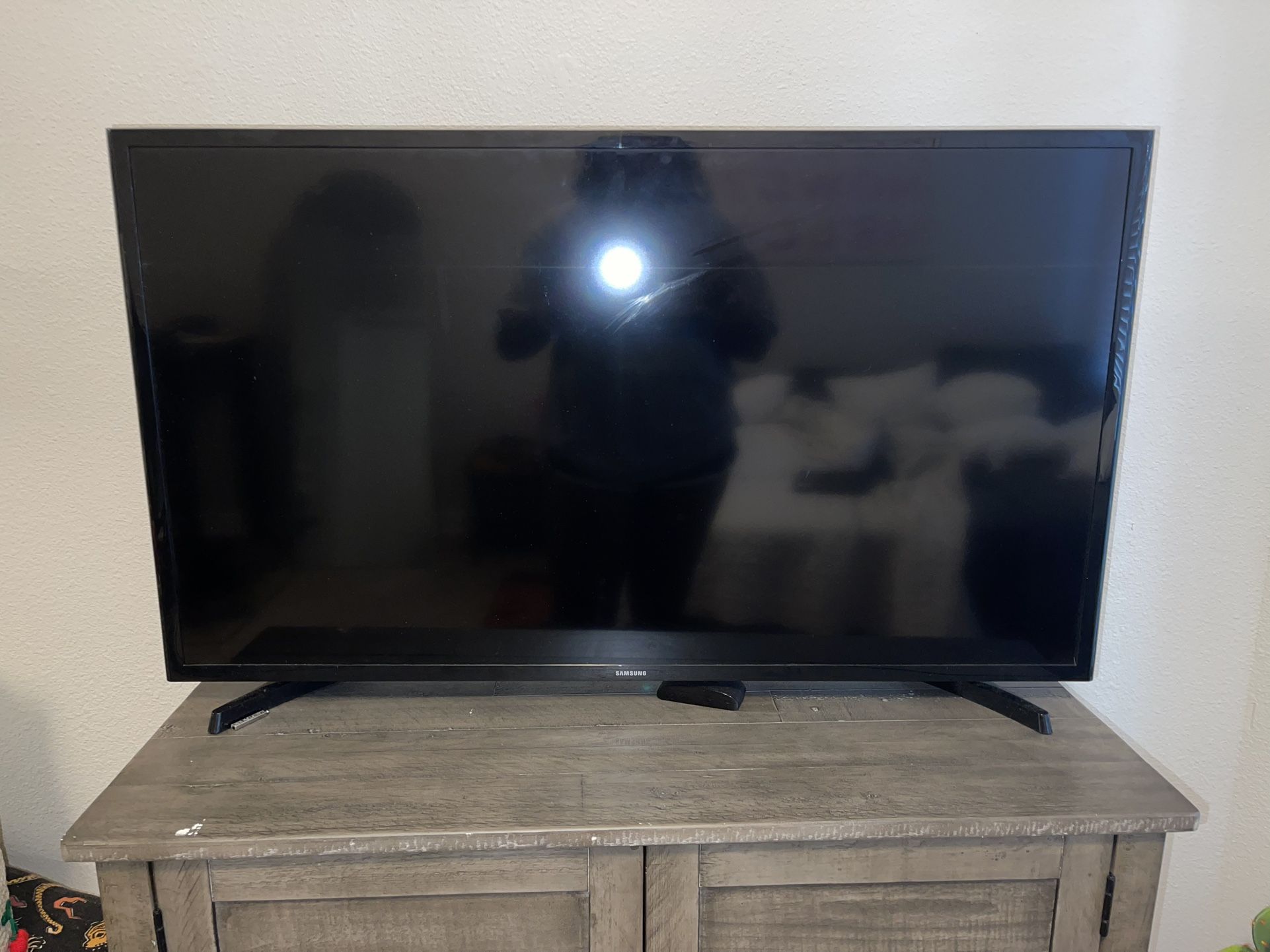 36” Samsung Smart TV