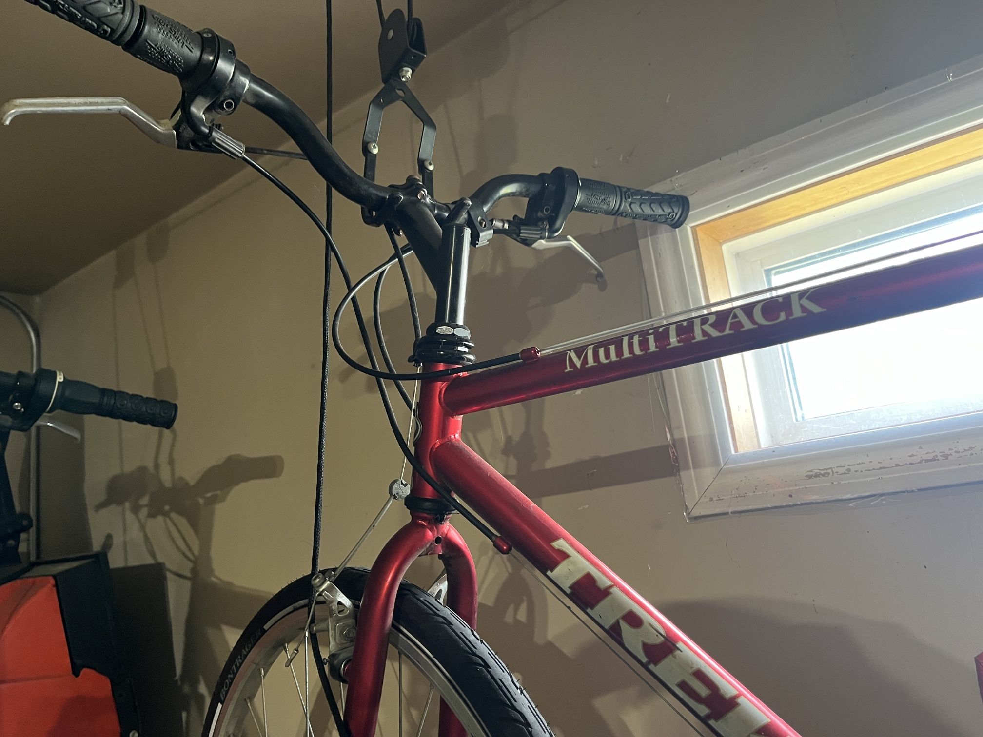 Trek Multitrack 700 Bike
