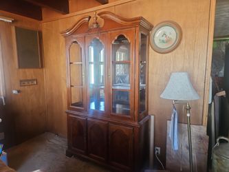 China hutch 2door