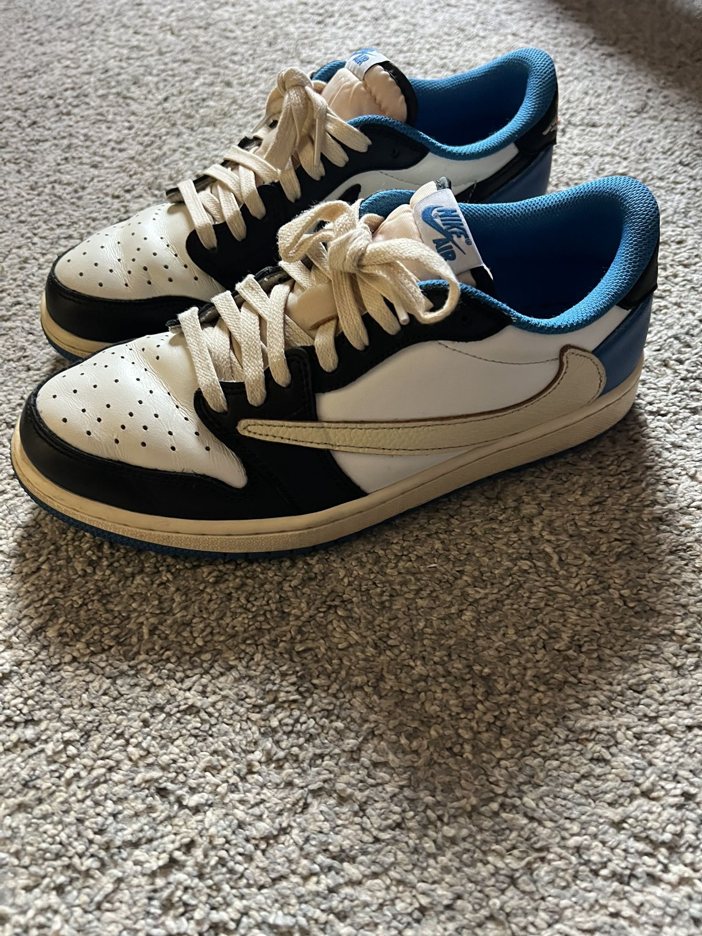 Travis Scott Jordan 1 ReadDescription