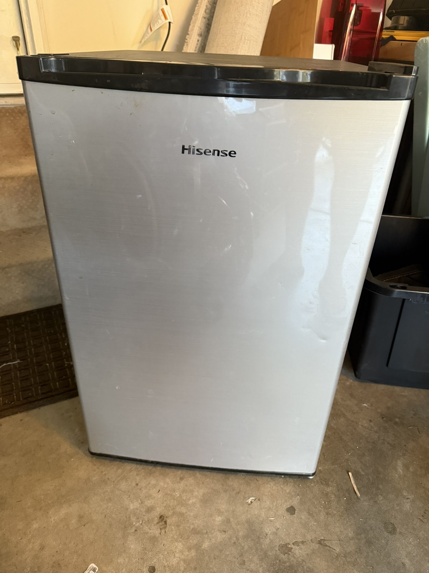 Hisense Mini Fridge