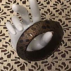 Vintage women's bracelet. Faux Snake Leather wrap.  EUC Size:  7 1/2